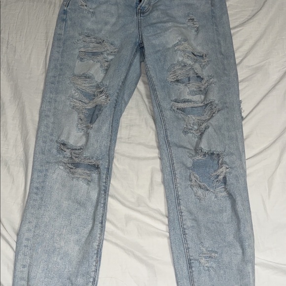 light ripped stretchy jeans - Picture 2 of 4